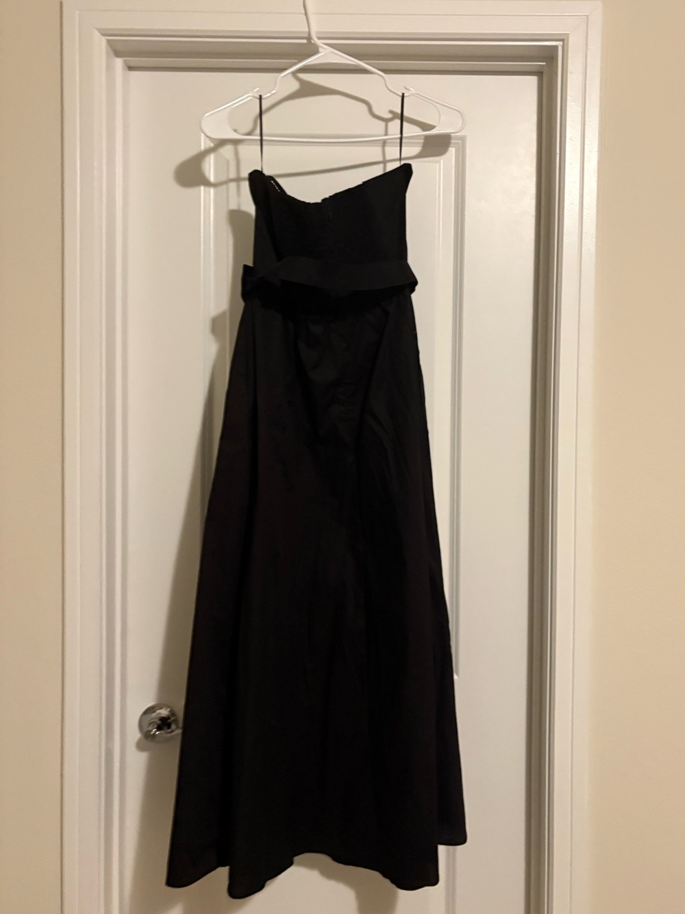 Sexy Strapless Black Evening Gown